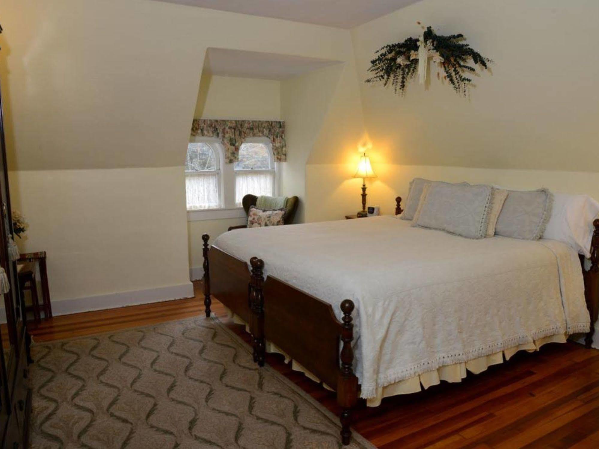 The 1899 Wright Inn & Carriage House Asheville Extérieur photo